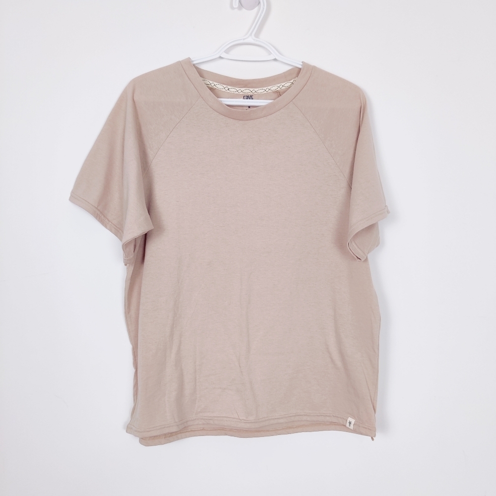 Frye T-shirt in Cream Size Medium Sleepwear Comfy Cozy Unisex NEW